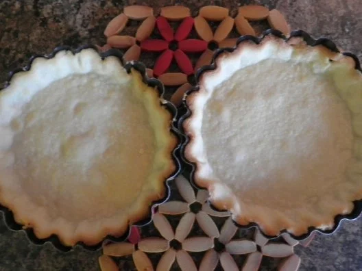 Schokolade trifft auf Erdbeeren und Basilikum - Rezept - Bild Nr. 6