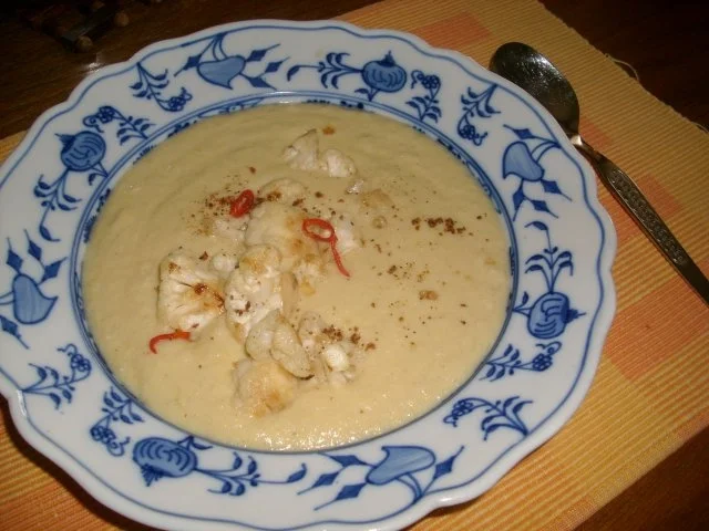 Blumenkohlcremsüppchen mit Biss>> - Rezept