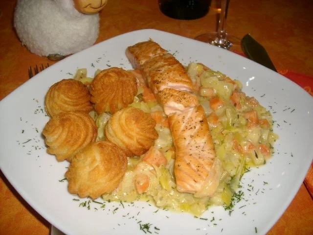 Lachs auf Porree-Gemüse-Bett>> - Rezept - Bild Nr. 2