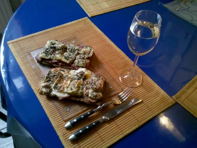 Rezept: Abendbrot: Überbackenes Brot Bild Nr. 8 Abendbrot: Überbackenes Brot - Rezept - Bild Nr. 8