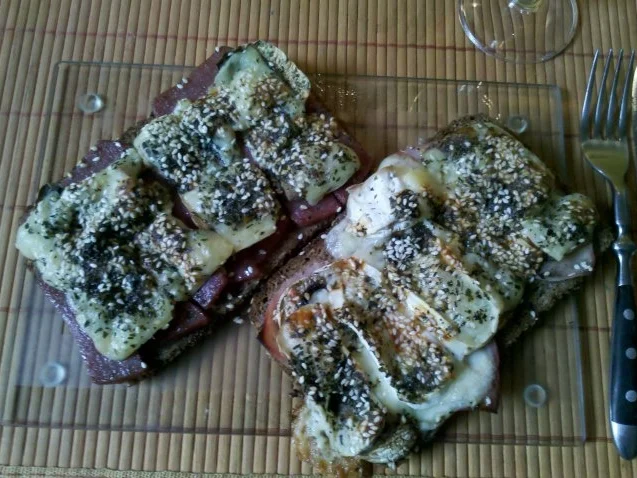 Rezept: Abendbrot: Überbackenes Brot Bild Nr. 10 Abendbrot: Überbackenes Brot - Rezept - Bild Nr. 10