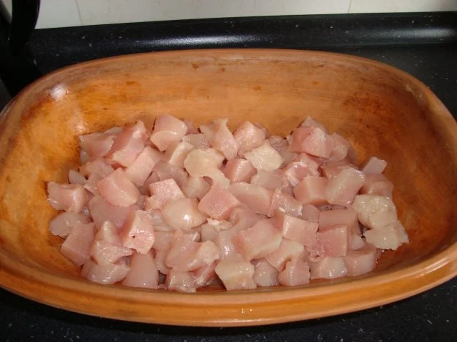 Rezept: Zwiebel-Sahne-Hähnchen aus dem Römertopf Bild Nr. 2 Zwiebel-Sahne-Hähnchen aus dem Römertopf - Rezept - Bild Nr. 2