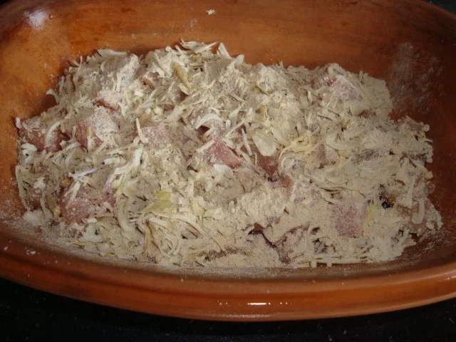 Rezept: Zwiebel-Sahne-Hähnchen aus dem Römertopf Bild Nr. 3 Zwiebel-Sahne-Hähnchen aus dem Römertopf - Rezept - Bild Nr. 3