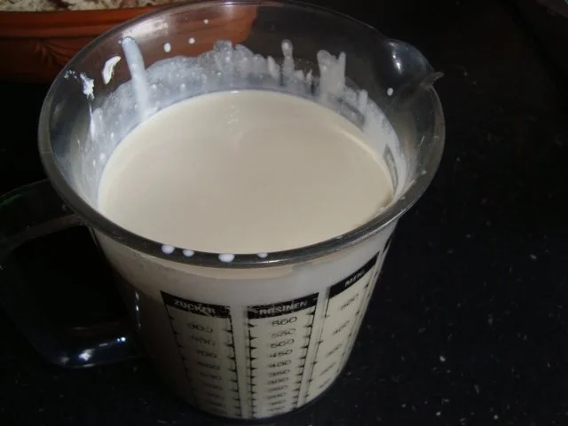 Rezept: Zwiebel-Sahne-Hähnchen aus dem Römertopf Bild Nr. 5 Zwiebel-Sahne-Hähnchen aus dem Römertopf - Rezept - Bild Nr. 5