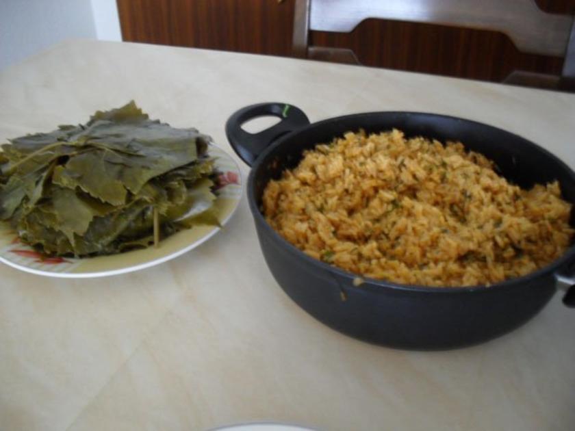 Gefüllte Weinblätter türkische Spezialität für`s kalte Buffet mit ...