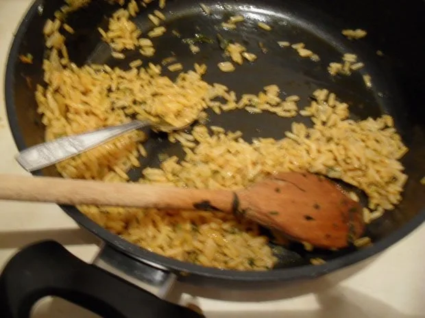 Rezept: Gefüllte Weinblätter - türkische Spezialität - für`s kalte Buffet mit türkischen Freunden Bild Nr. 8 Gefüllte Weinblätter - türkische Spezialität - für`s kalte Buffet mit türkischen Freunden - Rezept - Bild Nr. 8