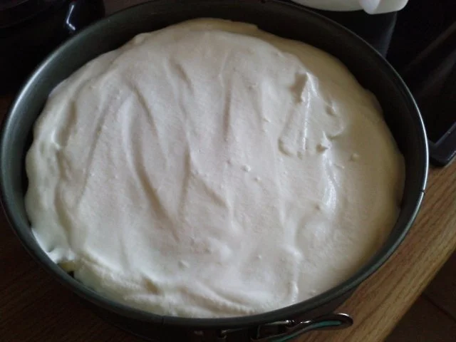 Baisertorte mit Kirschen - Rezept - Bild Nr. 5