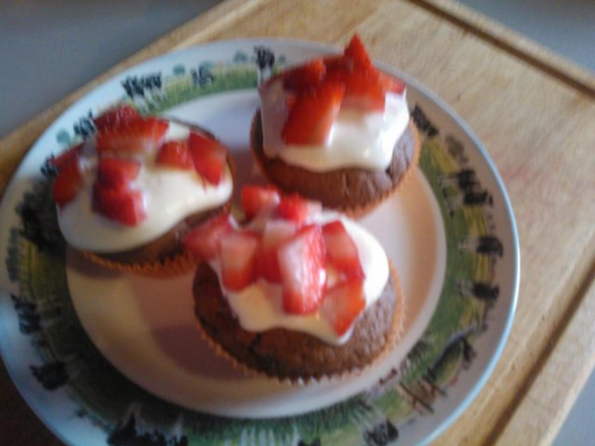 Erdbeere kuesst Cupcake (kann eine Verfuehrung suesser sein?!) - Rezept - Bild Nr. 6