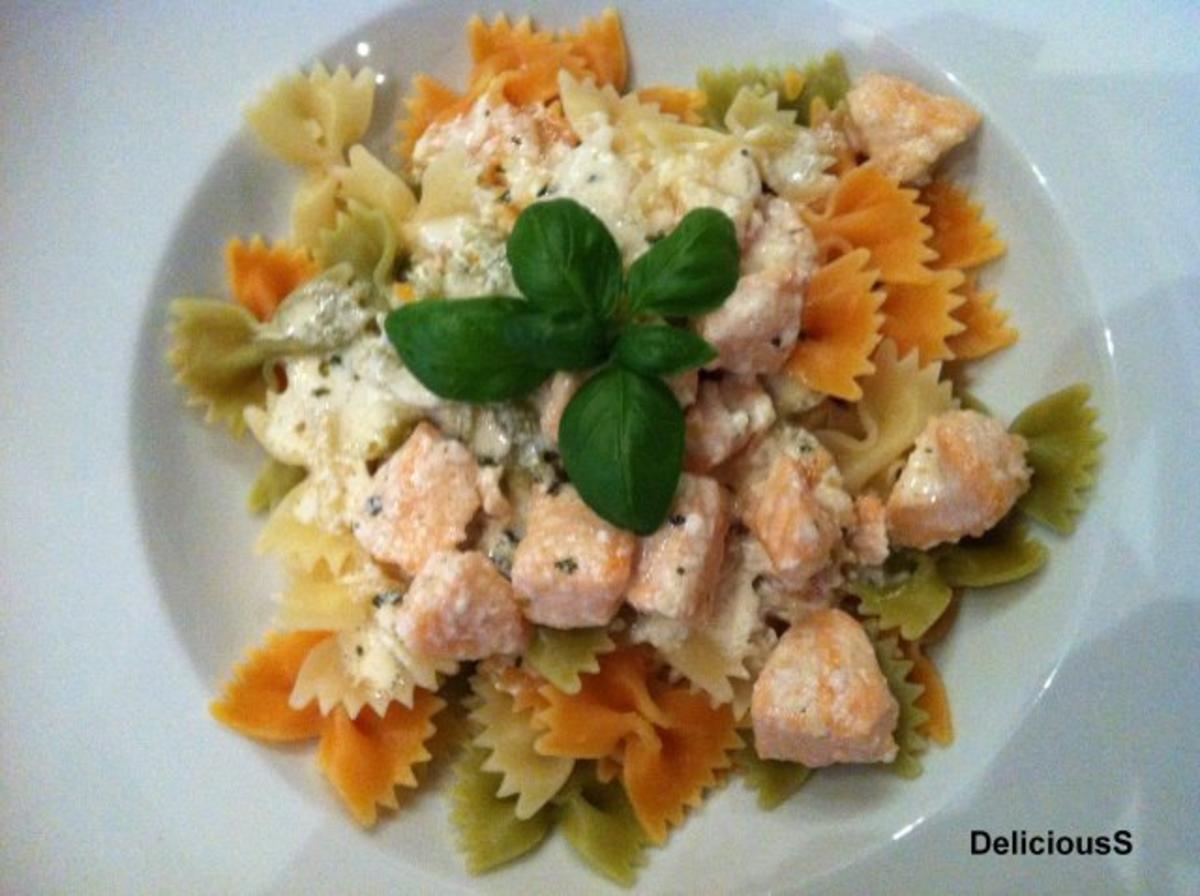 Pasta mit Lachs - Sahne - Soße - Rezept - kochbar.de