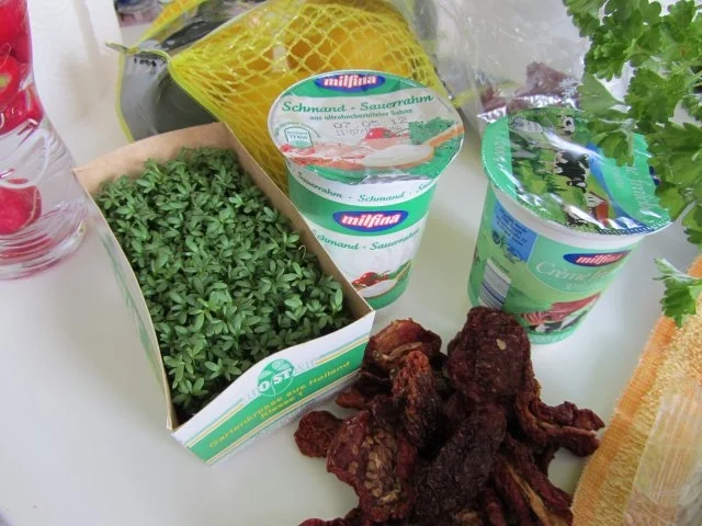 Rezept: Schmand mit Tomaten.. Dip Bild Nr. 5 Schmand mit Tomaten.. Dip - Rezept - Bild Nr. 5