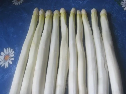 Wildkräuterhollandaise mit frischem Spargel - Rezept - Bild Nr. 4