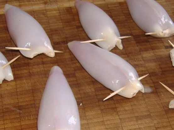 Tintenfisch mit Paprika-Käse-Füllung - Rezept - Bild Nr. 3