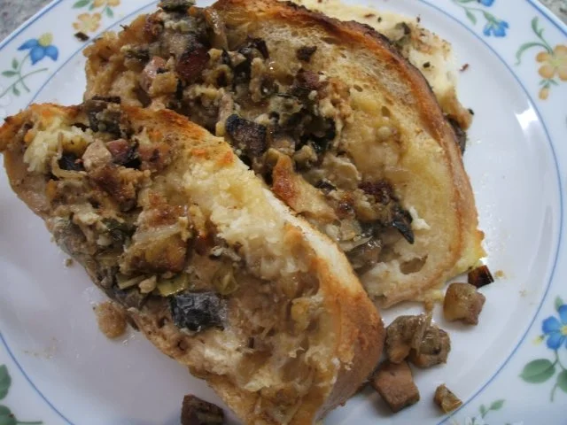 Rezept: Auflauf: Knuspriger Brotauflauf Auflauf: Knuspriger Brotauflauf - Rezept