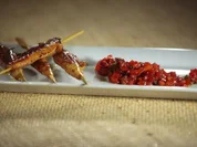 Paprika Chutney mit Sate Spießen - Rezept