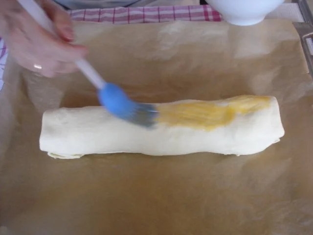 Schweinefilet im Blätterteig mit Champignonsauce und Kartoffelpilzen - Rezept - Bild Nr. 12