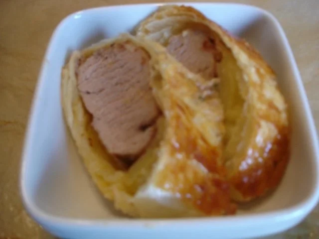 Schweinefilet im Blätterteig mit Champignonsauce und Kartoffelpilzen - Rezept - Bild Nr. 18