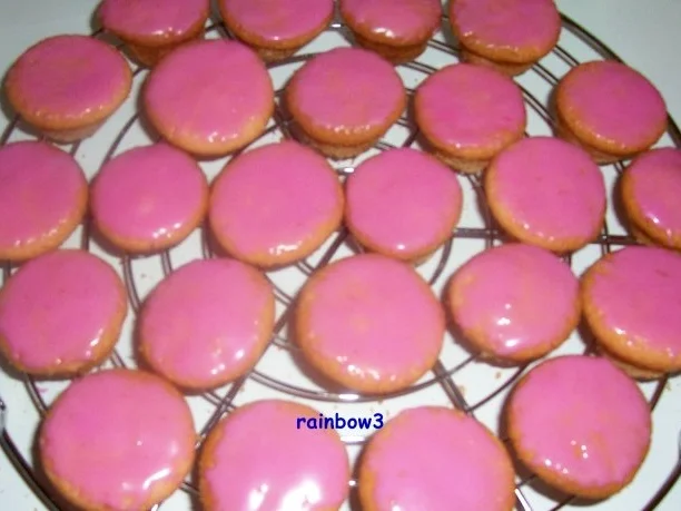 Rezept: Backen: Rosa Mini-Muffins Bild Nr. 6 Backen: Rosa Mini-Muffins - Rezept - Bild Nr. 6