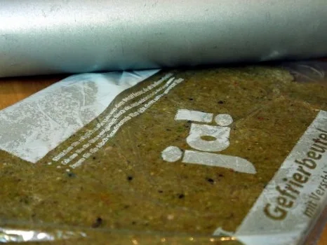 Rezept: Hähnchenbrust unter Spargelhaube mit Thymian-Kartoffeln und Ofentomaten Bild Nr. 3 Hähnchenbrust unter Spargelhaube mit Thymian-Kartoffeln und Ofentomaten - Rezept - Bild Nr. 3