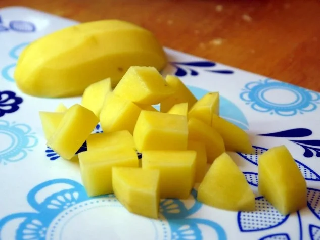 Rezept: Hähnchenbrust unter Spargelhaube mit Thymian-Kartoffeln und Ofentomaten Bild Nr. 4 Hähnchenbrust unter Spargelhaube mit Thymian-Kartoffeln und Ofentomaten - Rezept - Bild Nr. 4