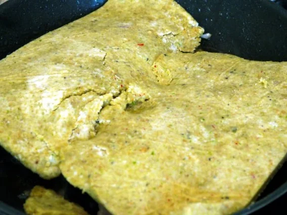 Rezept: Hähnchenbrust unter Spargelhaube mit Thymian-Kartoffeln und Ofentomaten Bild Nr. 7 Hähnchenbrust unter Spargelhaube mit Thymian-Kartoffeln und Ofentomaten - Rezept - Bild Nr. 7