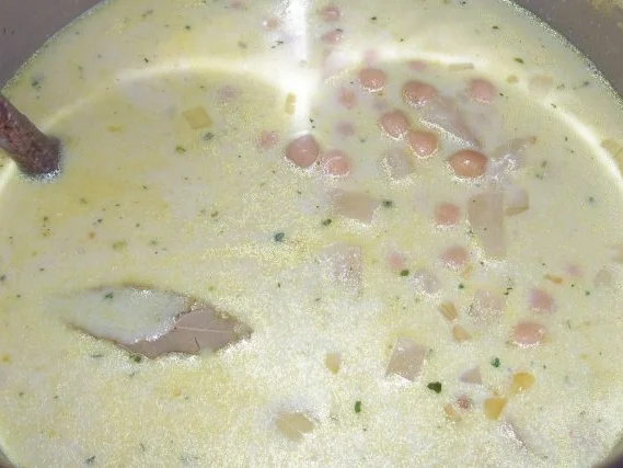 Rezept: Scharfer Kichererbseneintopf mit Ananas und Bananen Bild Nr. 7 Scharfer Kichererbseneintopf mit Ananas und Bananen - Rezept - Bild Nr. 7