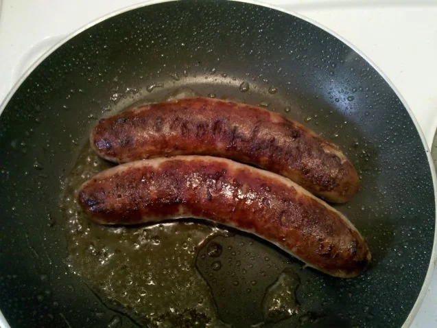 Fleisch: Bratwürstchen mit würzigen Kartoffelspalten - Rezept - Bild Nr. 7