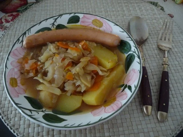 Suppen & Eintopf : Weißkohleintopf mit Beilagen - Rezept