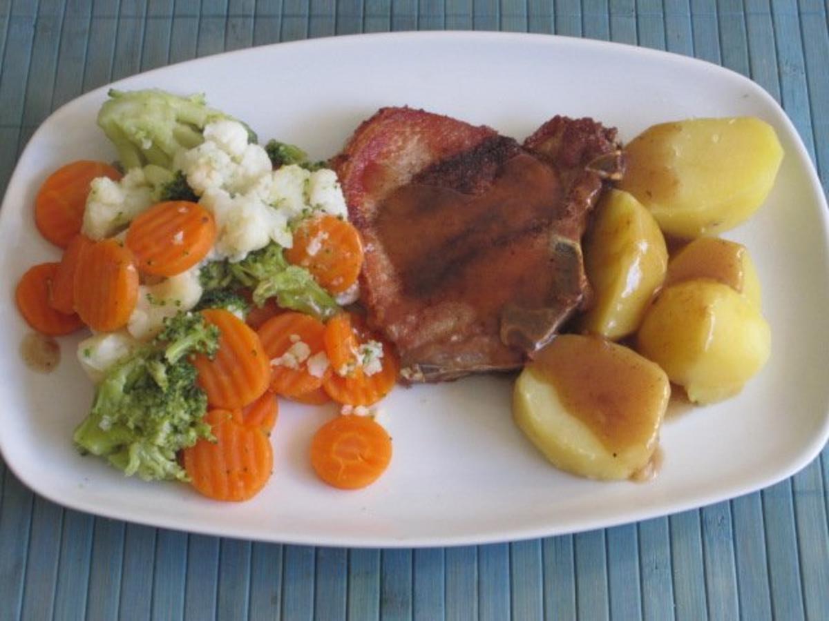 Koteletts mit Kümmelsauce - Rezept mit Bild - kochbar.de