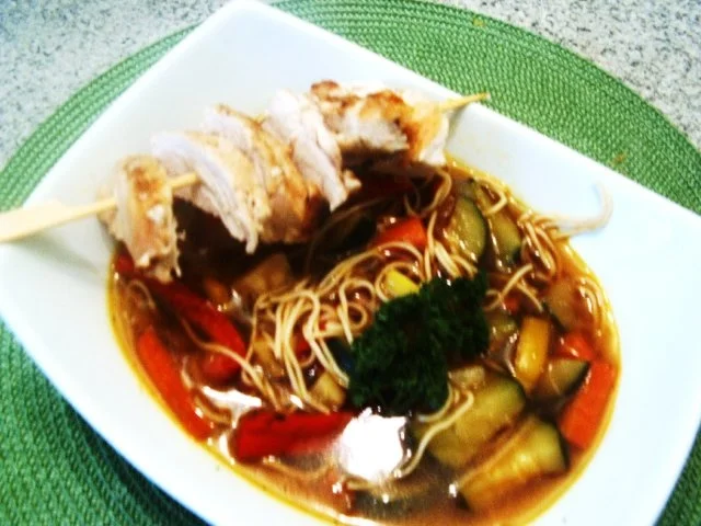 Rezept: Süßsaure Hühnersuppe Süßsaure Hühnersuppe - Rezept