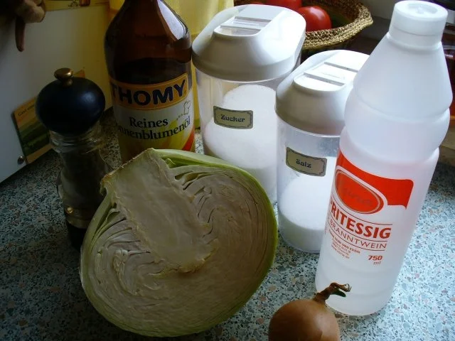 Rezept: Weißkrautsalat Bild Nr. 3 Weißkrautsalat - Rezept - Bild Nr. 3