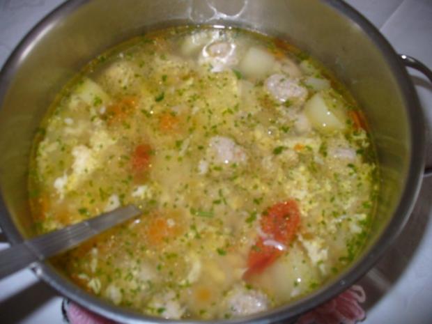 Klare Suppe mit Reis - Rezept mit Bild - kochbar.de
