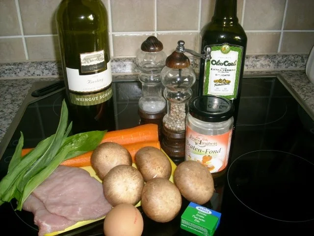 Schweinesteak unter Champignon-Bärlauchhaube mit Rieslingmöhren>> - Rezept - Bild Nr. 2