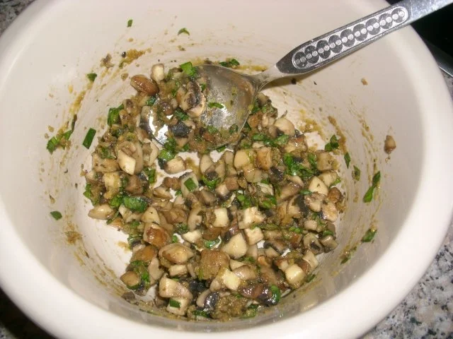 Schweinesteak unter Champignon-Bärlauchhaube mit Rieslingmöhren>> - Rezept - Bild Nr. 4