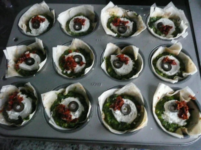 TAPAS / VEGI :Filoteigmuffinkörbchen mit Spinat & Ziege - Rezept - Bild Nr. 2