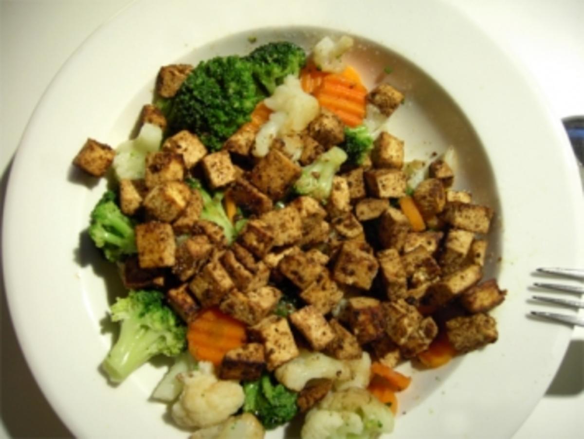 Gemüse mit Tofuwürfeln - Rezept