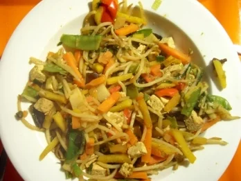 Gemüse mit Tofuwürfeln - Rezept