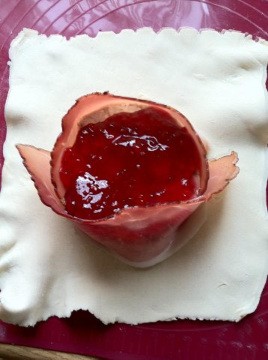Camembert im Blätterteigmantel - Snack Teil: 2 - Rezept - Bild Nr. 2