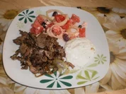 Gyros mit Tsatsiki und Tomatensalat - Rezept
