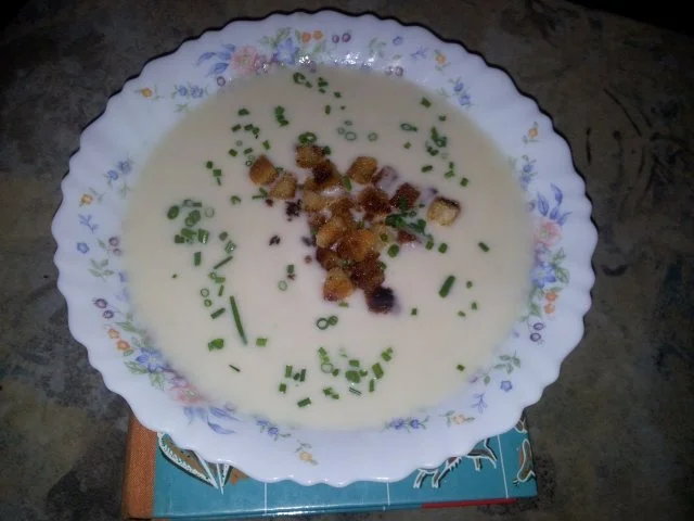 Rezept: Blumenkohl-Knoblauch Süppchen Blumenkohl-Knoblauch Süppchen - Rezept