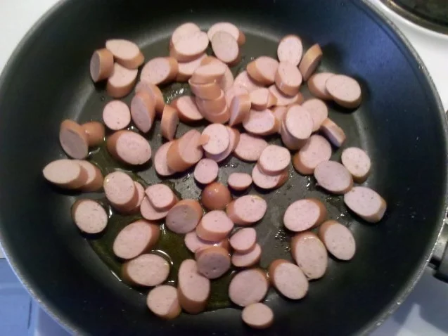 Geflügel: Restepfanne mit Gemüsereis und Geflügelwiener - Rezept - Bild Nr. 3