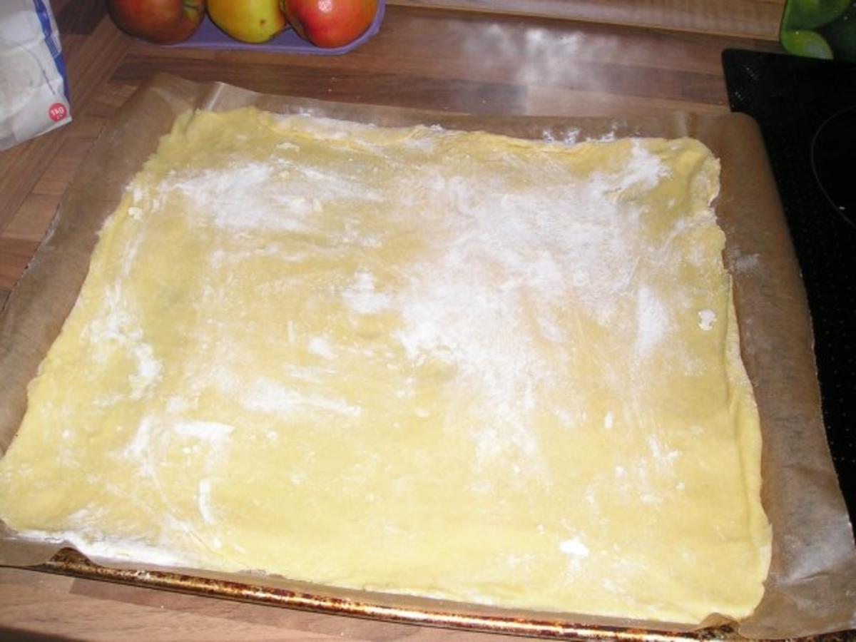 Apfelkuchen nach "Großmutter Art" - Rezept - Bild Nr. 3