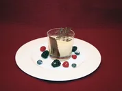 Irisches Crème-Mus mit Waldbeeren - Rezept