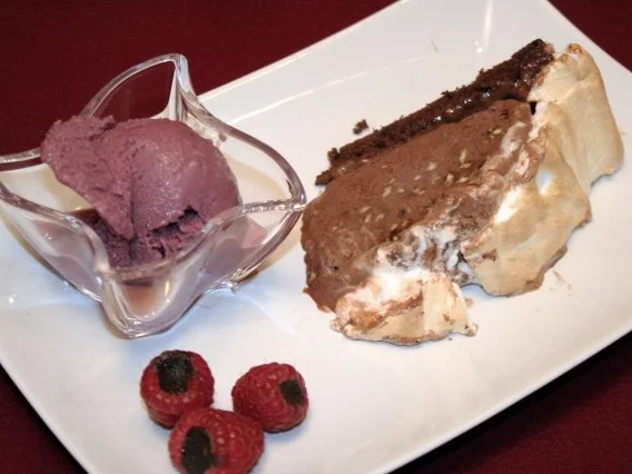 Gebackene Eistorte - Rezept