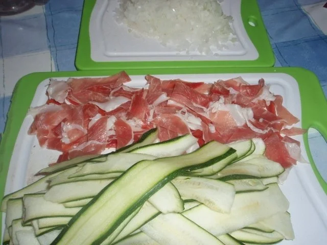 Rezept: Zucchini-Omlett Bild Nr. 2 Zucchini-Omlett - Rezept - Bild Nr. 2