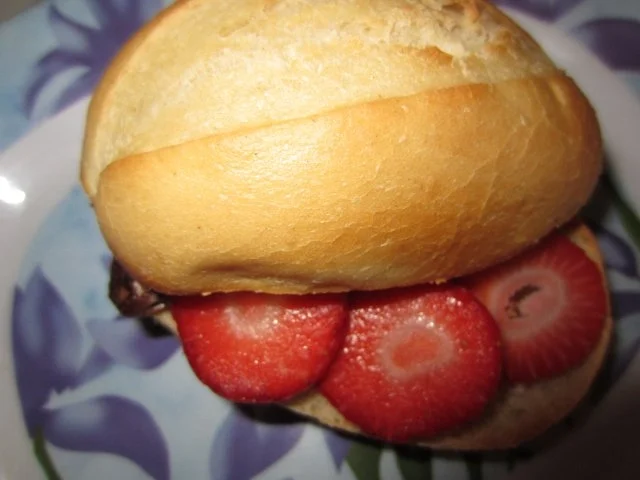 Knusper-Schoko-Erdbeer-Brötchen - Rezept - Bild Nr. 11