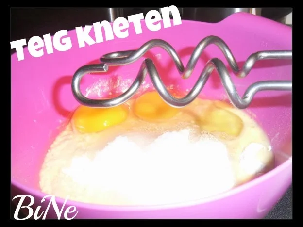 Rezept: BiNe` S RHABARBER - STREUSELKUCHEN Bild Nr. 4 BiNe` S RHABARBER - STREUSELKUCHEN - Rezept - Bild Nr. 4