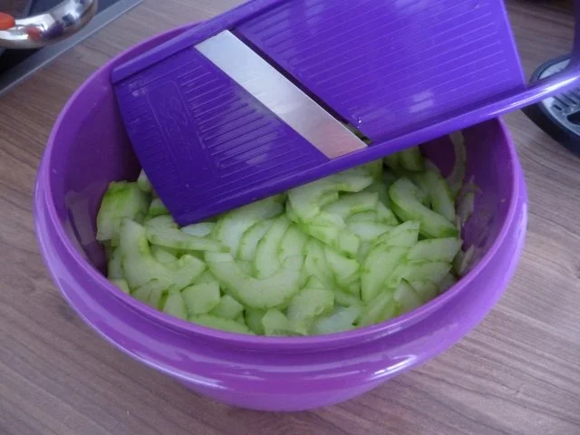 Rezept: Salat : schneller Gurkensalat Bild Nr. 5 Salat : schneller Gurkensalat - Rezept - Bild Nr. 5