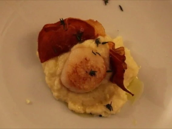 Jakobsmuschel auf Petersilienwurzelpüree mit Parma-Chip - Rezept - Bild Nr. 2