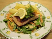 Rezept: Lachsfilet auf Zuckerschoten Lachsfilet auf Zuckerschoten - Rezept