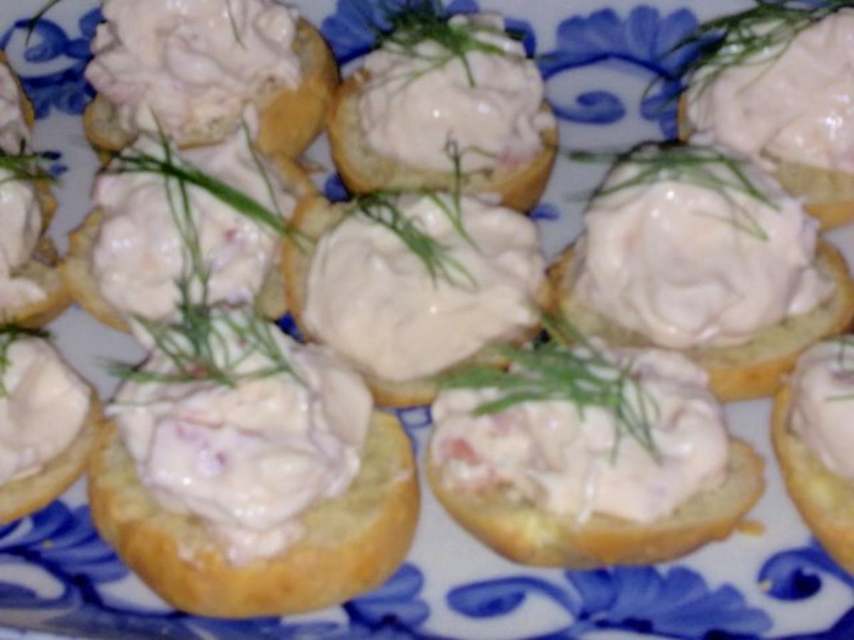 Mini Windbeutel mit Lachs Frischkäse Creme - einfach - von tigerlilly63 Mini Windbeutel mit Lachs Frischkäse Creme - einfach - von tigerlilly63